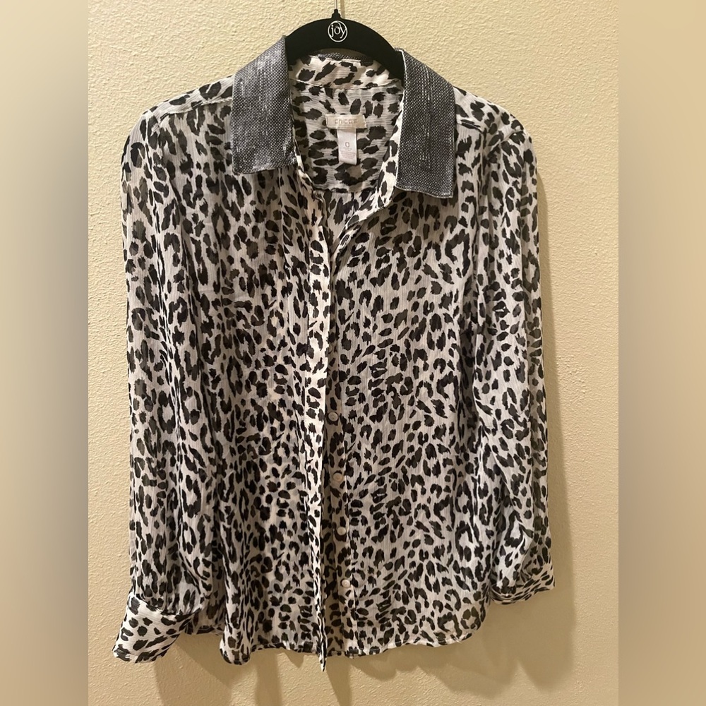 Chico’s Sheer Animal Print Long Sleeve Top Sz 0- Subtle Sequined Collar